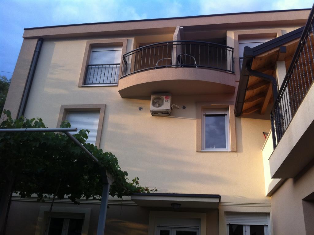 Guesthouse Liska Mostar Bagian luar foto